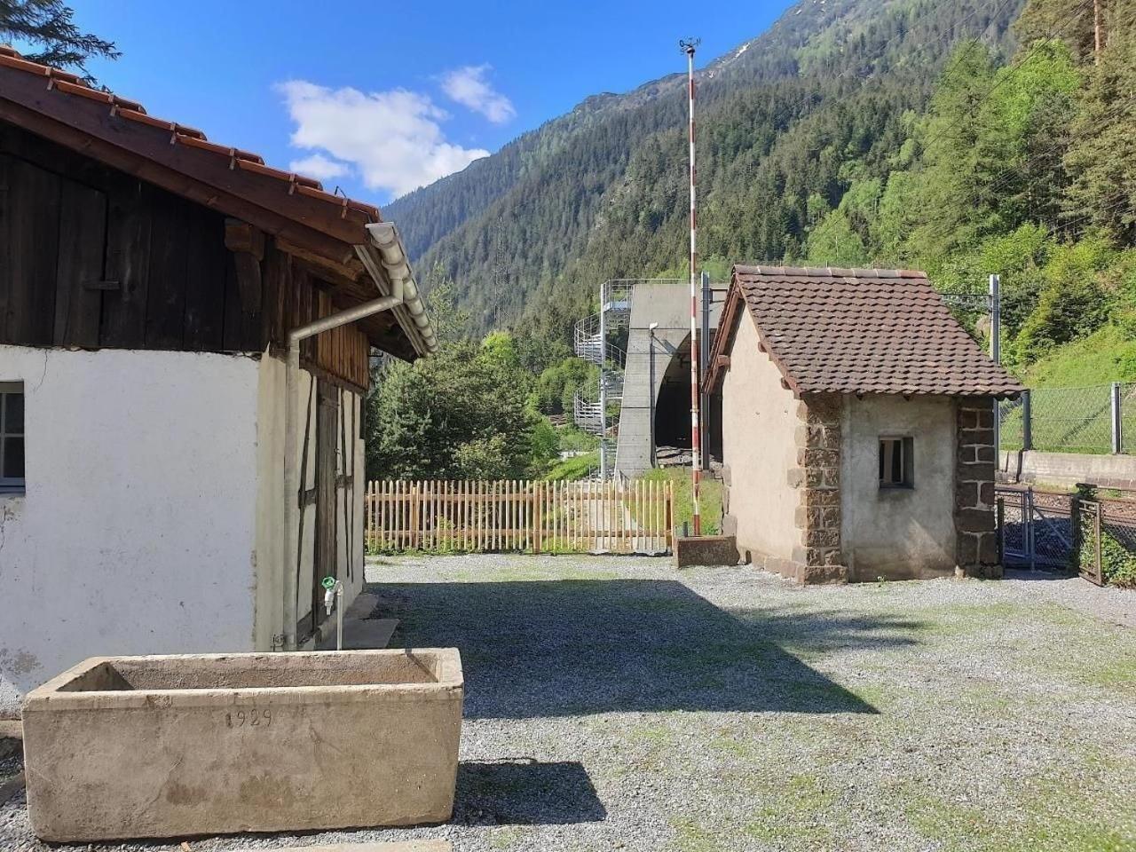 Willa Bahnwaerterhaus Eggwald Wassen Zewnętrze zdjęcie